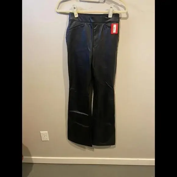 NWT SPANX Leather-Like Flare Pant- size small - Picture 2 of 9
